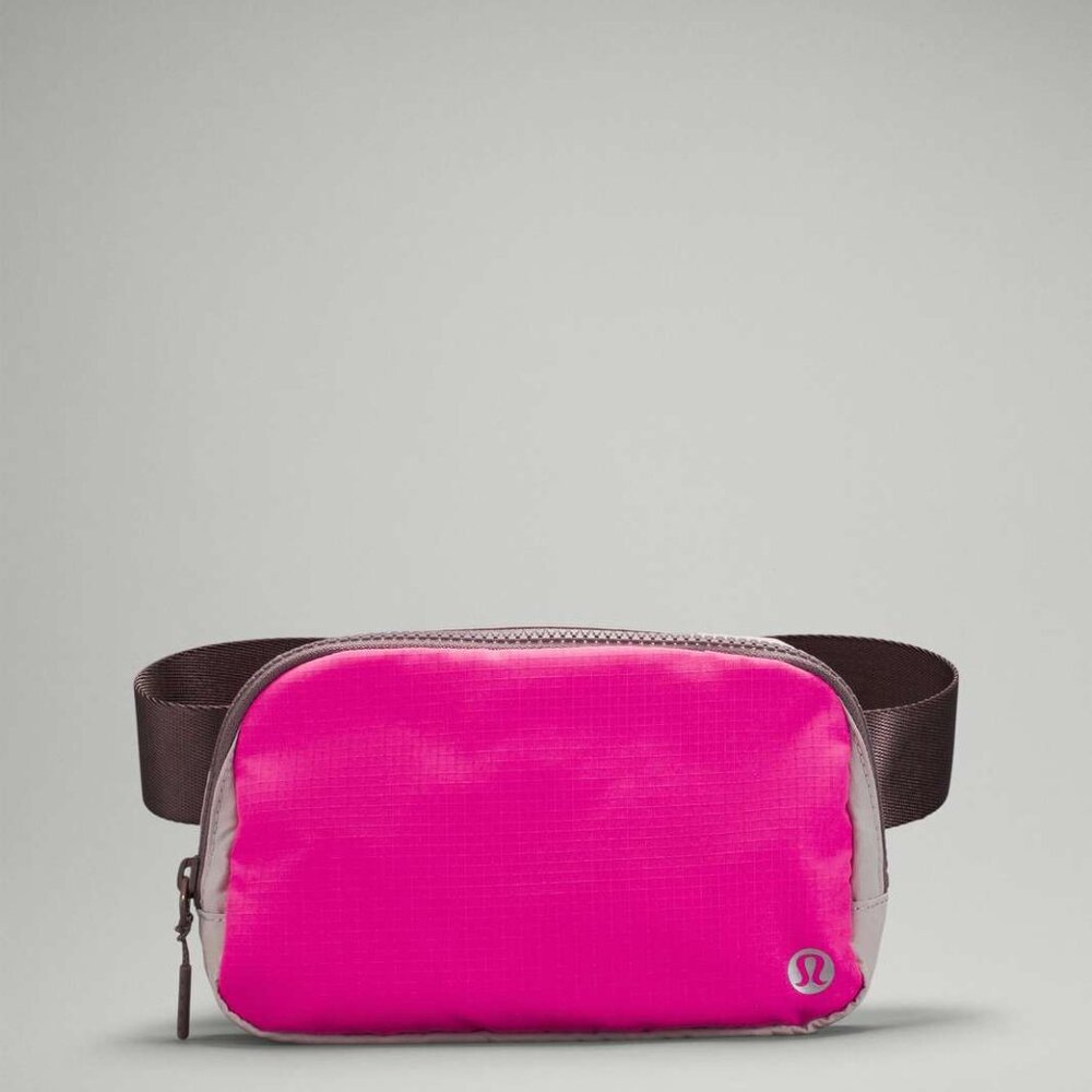 Lululemon Everywhere Belt Bag 1L